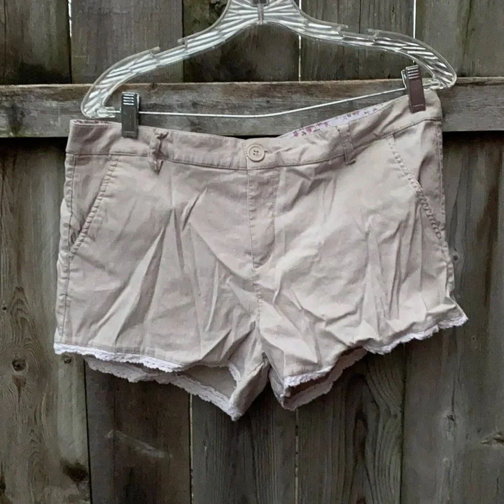 Dollhouse Tan Shorts sz. 13